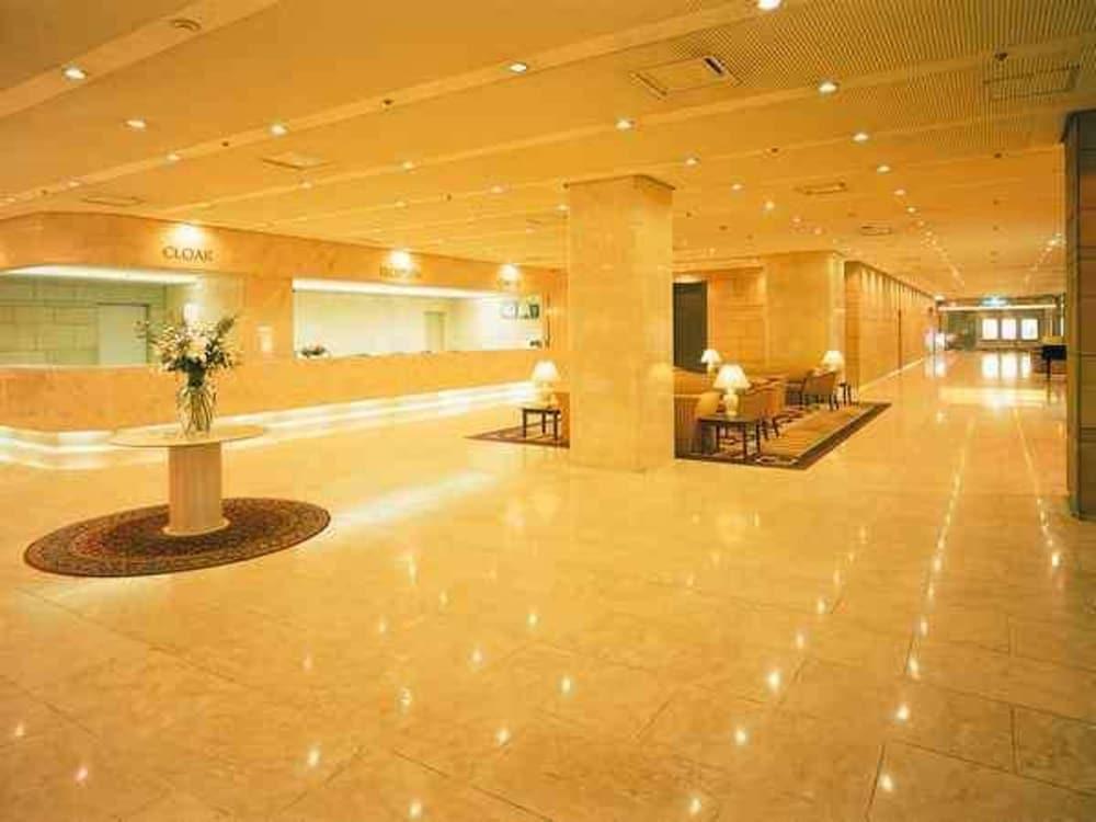 Fukuyama New Castle Hotel Екстер'єр фото